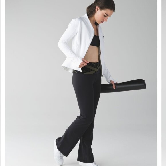 Lululemon Groove Pant III (Tall) Flare Wide Pant Leggings - Size 8 - Picture 1 of 15